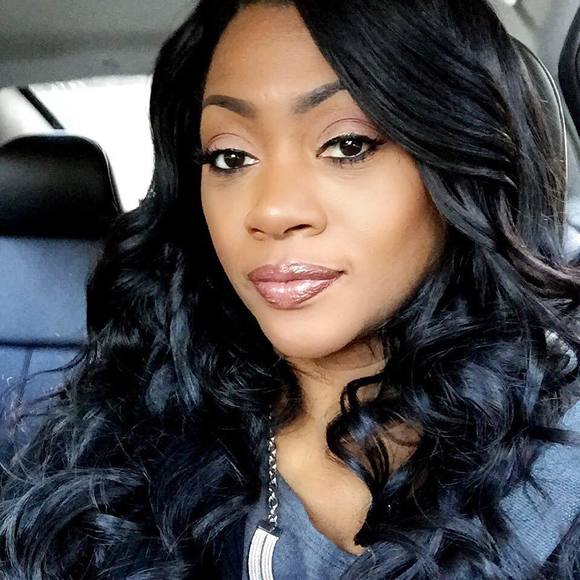 Meet your Posher, Hulonda - Picture 1 of 1